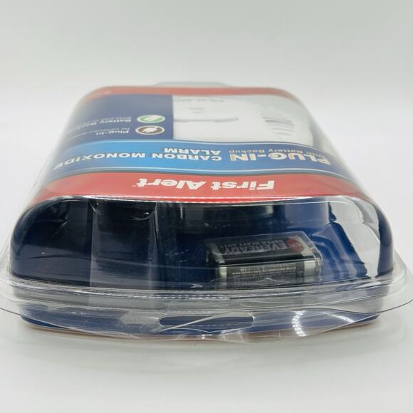 First Alert Plug In Carbon Monoxide Alarm With Battery Backup. New. Sealed. - Picture 10 of 11